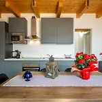 شقة Tenuta Il Sogno Nero Montemezzo